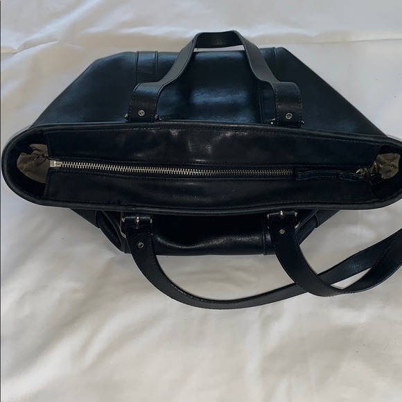 Coach No C04F-5143 Tote - Picture 5 of 5